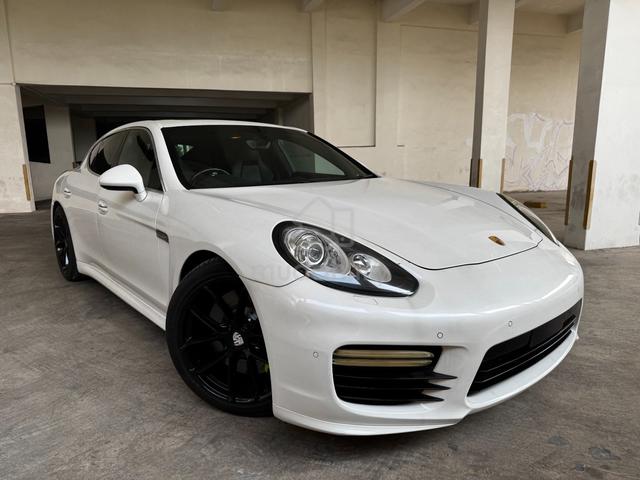 2011 Porsche PANAMERA 4.8 TURBO S-A (A) - 1