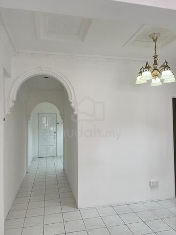 Taman Impian Indah Apartment (Balakong) 1