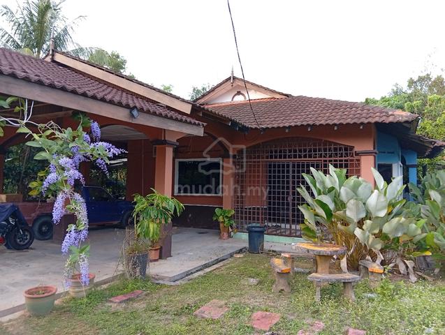 Banglo di Paka Terengganu 1