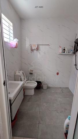 Vacant Now Partly Renovated & Furnished 2 Sty Setia Impian Setia Alam 5