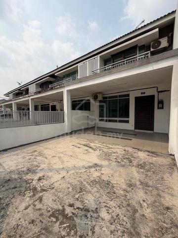 hot area TMN SCIENTEX UTAMA near highway 2story terrace good condition 1