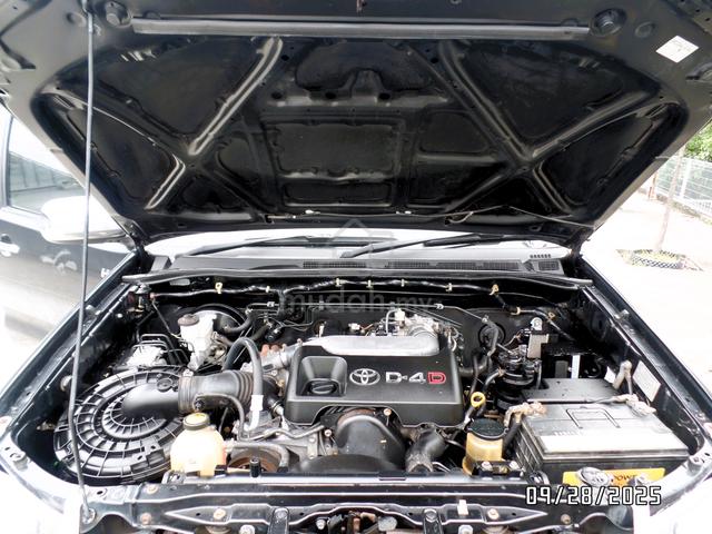 2010 Toyota HILUX 2.5 (M) - 5
