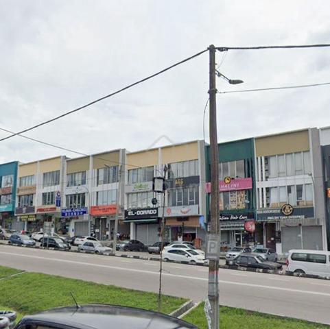 Good Frontage Facing Main Road Tun Aminah Shop Lot for Rent 1