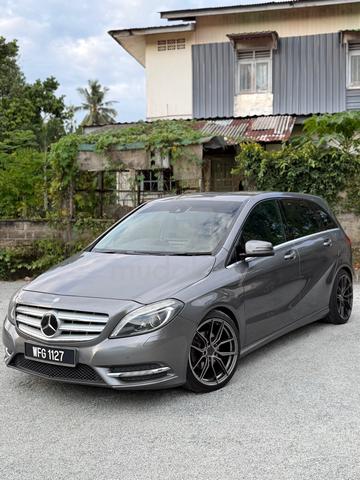 Mercedes Benz B-CLASS 1.6 200 BLUEEFCY SPRTS 2012 - 1