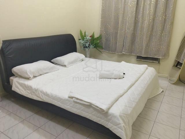 Selesa Bedroom 1