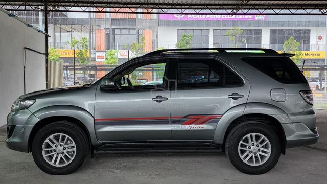 2012 Toyota FORTUNER 2.5 G TRD SPORTIVO(A) 1 OWNER - 5