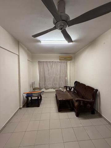 Aman Putra Apartment 1