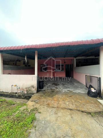 Teres setingkat di Taman Iskandar Perdana, Seri Iskandar, Perak 1