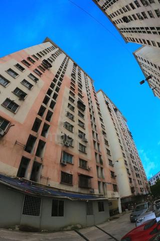 Pelangi Apartment 1