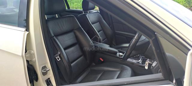 Mercedes Benz E200 CGI 7G-TRONIC W212 - 3