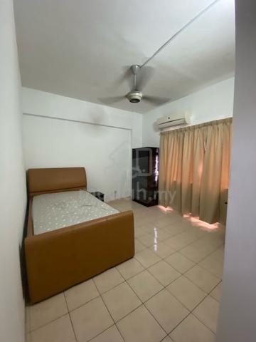 Bilik sewa perempuan puchong 1