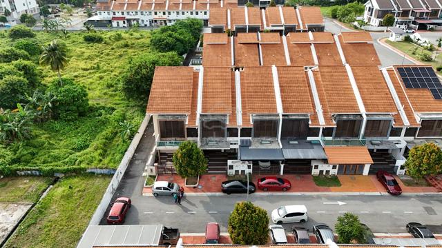 Karya Reidensi,Karya Sinar Klang For sale Good environment Extra Land 1