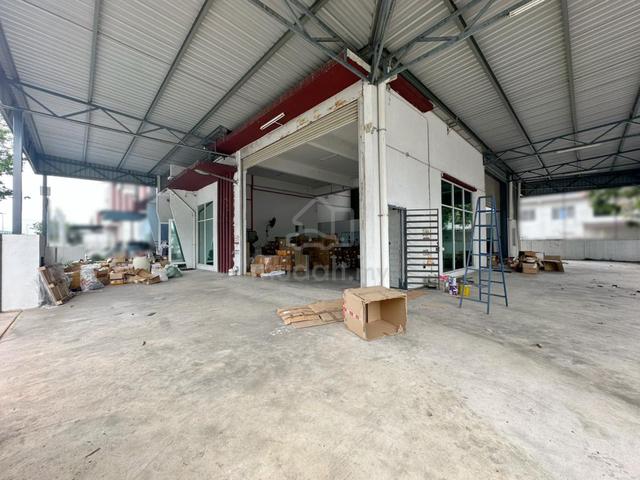 1.5 Storey Semi D Factory Warehouse Extended @ Taman Klang Jaya Klang 1