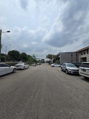 Mount Austin 1.5 Storey Terrace Factory For Rent 1