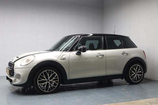 2017 Mini Cooper Jcw 2.0 5-Door (A) - 5