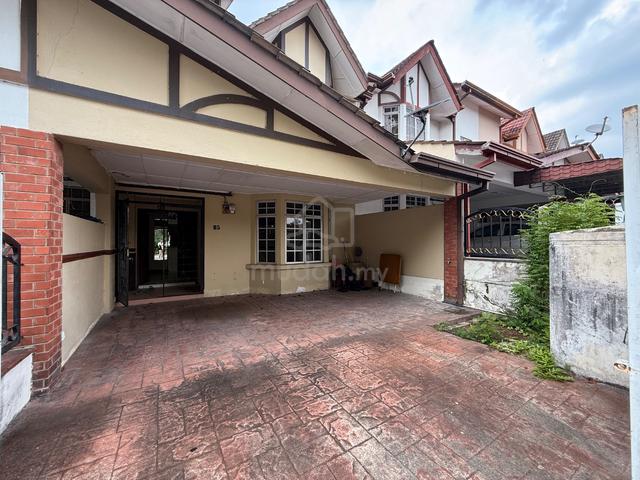 Field facing and Freehold Terrace in Sungai Buloh 1