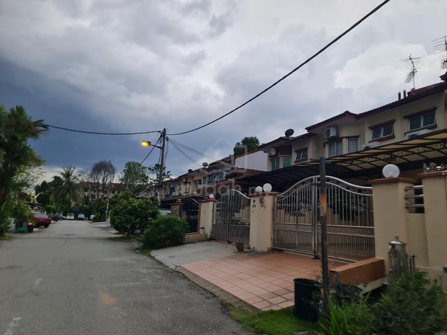 2 Storey Intermediate ExtensionTerrace House Taman Bukit Ria, Kajang 1