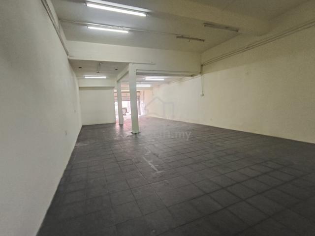 Intermediate Shoplot For Sale 1