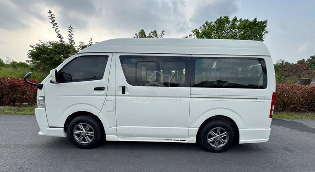 Toyota Hiace Window Van 2.7 (M) Petrol - High Roof - 5