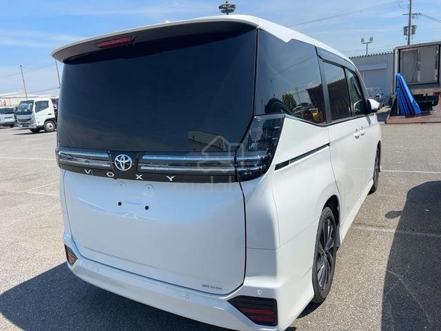 2022 SALE HUD Advance Toyota VOXY SZ 2.0cc (A) - 4