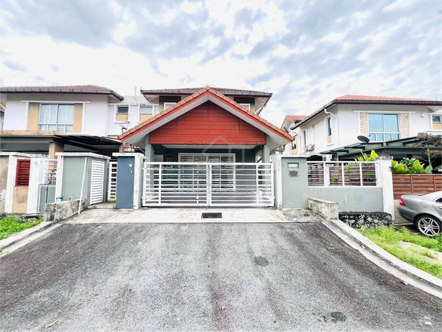 SEMI D RENOVATED Anjung Suasana Bandar Seri Putra Bangi Double Storey 1