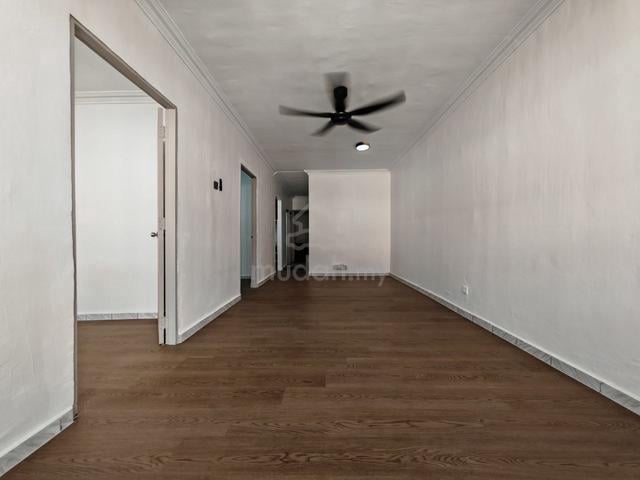 Apartment Idaman 1
