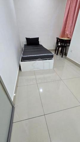 Middle Room | Utilities+WiFi+Cleaning Included | Near HUKM 1