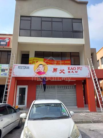 Seremban 2 Lake view Square 26x80 facing mainroad Hightraffic freehold 4