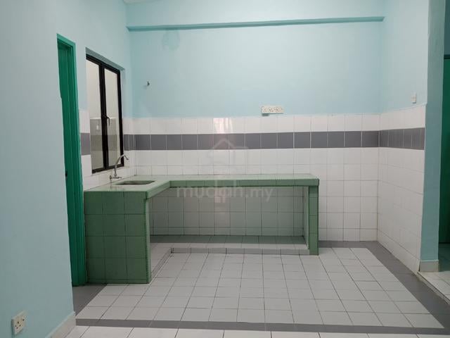 Taman Lembah Maju 600 Apartment 1