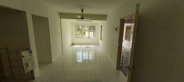saujana apartment 1
