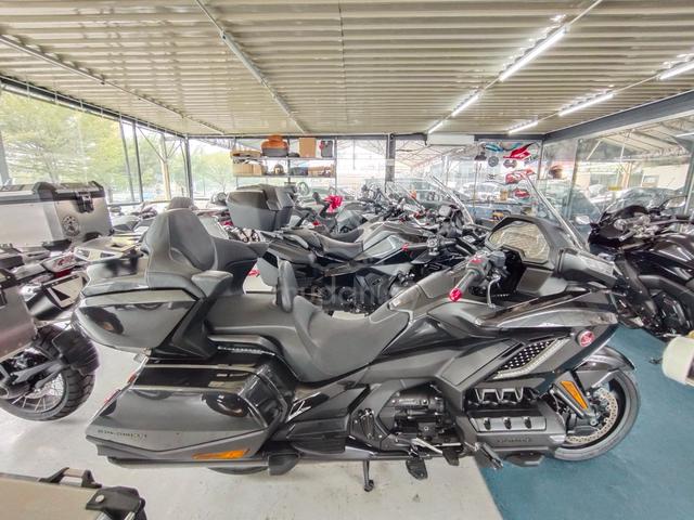 Unreg HONDA GOLDWING tour dct - photo 3 of 7