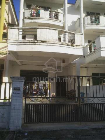 Taman Perwira 2.5 storey for sales 1