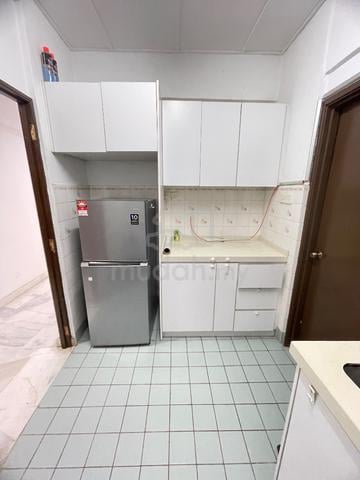 Room for Rent Sri Damansara Courts 4