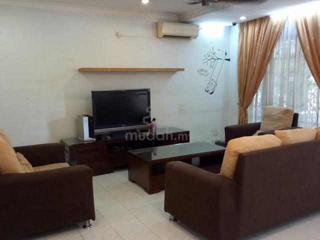 Freehold Partial Furnished 2-Sty 20x75 4r3b Bandar Botanic Klang 1
