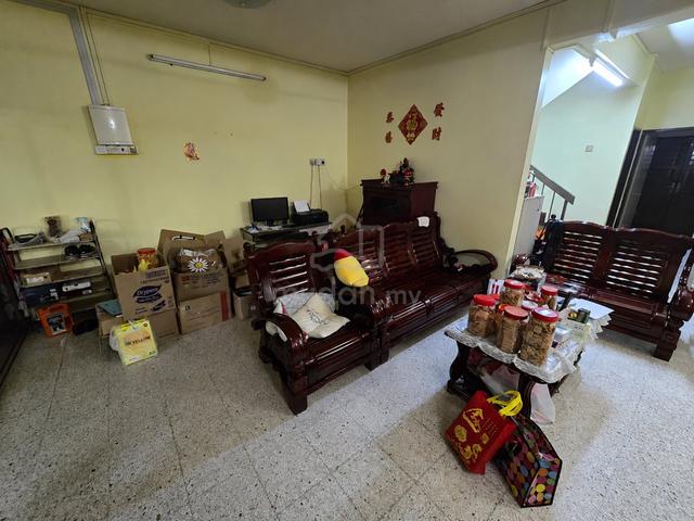 Fully Extended & Renovated Double Storey Taman Assam Kumbang Jaya 1