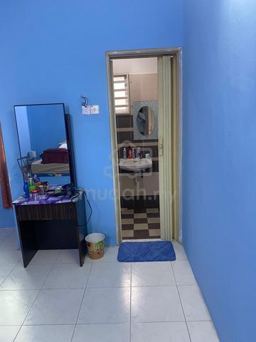 Room for rent 1