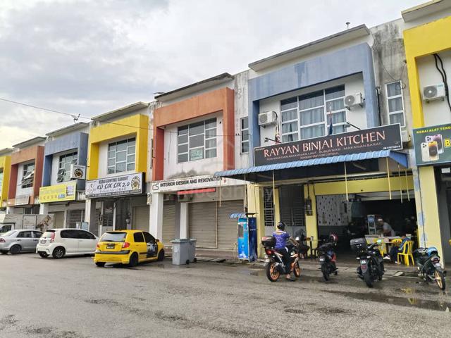 Tongkang Pechah, Batu Pahat: 1st Floor Shop for Rent 1