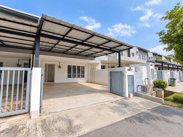 TERMURAH + RENOVATED- 2 Storey Laman Haris, Puncak Alam 1