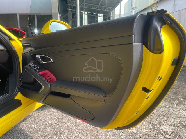 2019 BOOKNOW Stunning Yellow Porsche 911 CARRERA - 5