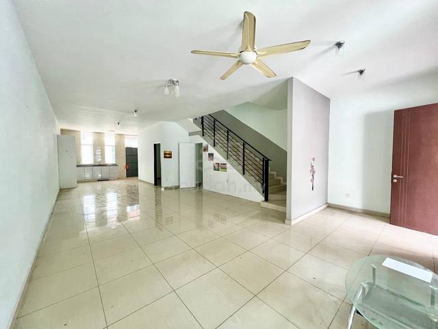 UNIT CANTIK Triple Storey Bangi Avenue 2