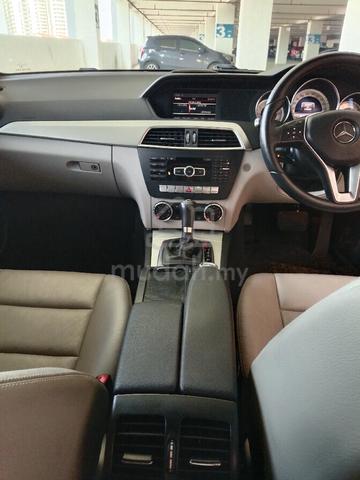 2014 Mercedes Benz C200 CGI - 2