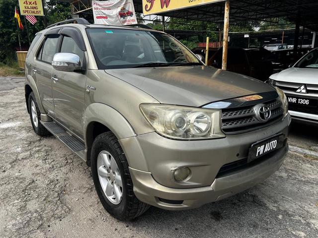 TOYOTA FORTUNER 2.7(A)V TRD sportivo VVT-I 4X4 SUV - 4
