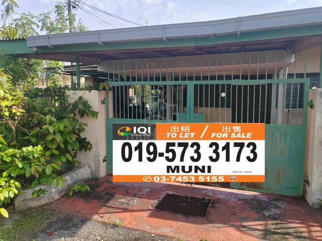 Good location Corner unit Single Storey House For Sale 1