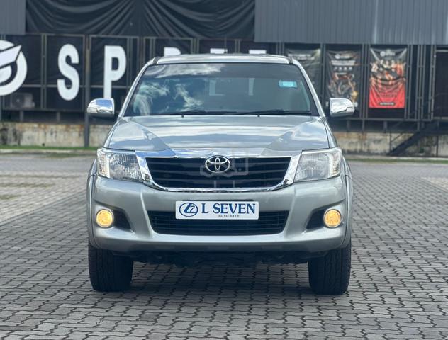 2012 Toyota HILUX 2.5 G VNT FACELIFT (A) - 2