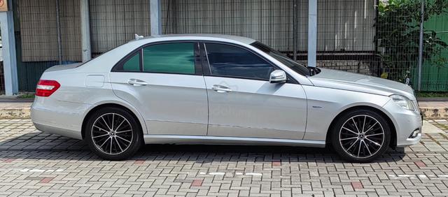 Mercedes Benz E250 1.8 CGI BlueEFCY LEATHER SEAT - 4