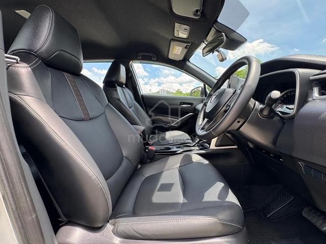 2025 Toyota COROLLA CROSS 1.8 V / 1K MILEAGE ONLY - 5