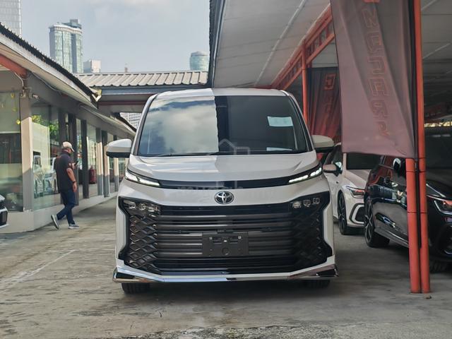 2023 Toyota VOXY 2.0 S-Z MODELISTA BOSDYKITS - 3
