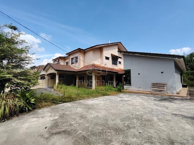 Super Large Corner Lot Double Storey House at Rahang Seremban For SALE 1