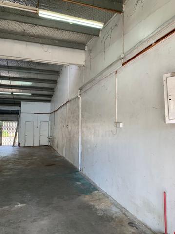 1sty Terrace Factory Bandar bukit Puchong Utama 20x80 warehouse 1
