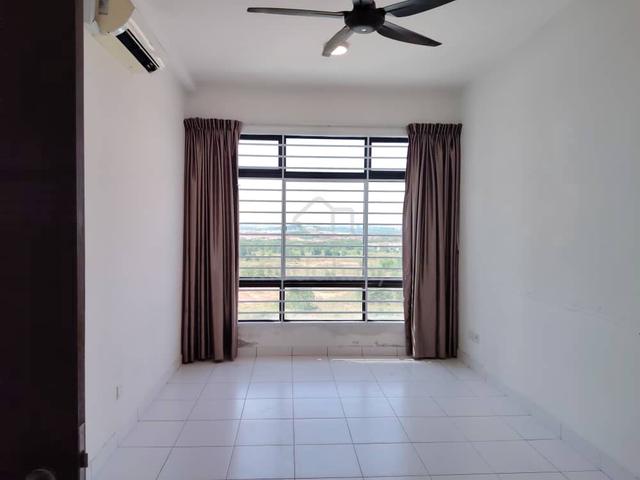 Seri Austin Residence Luxury Apartment 1